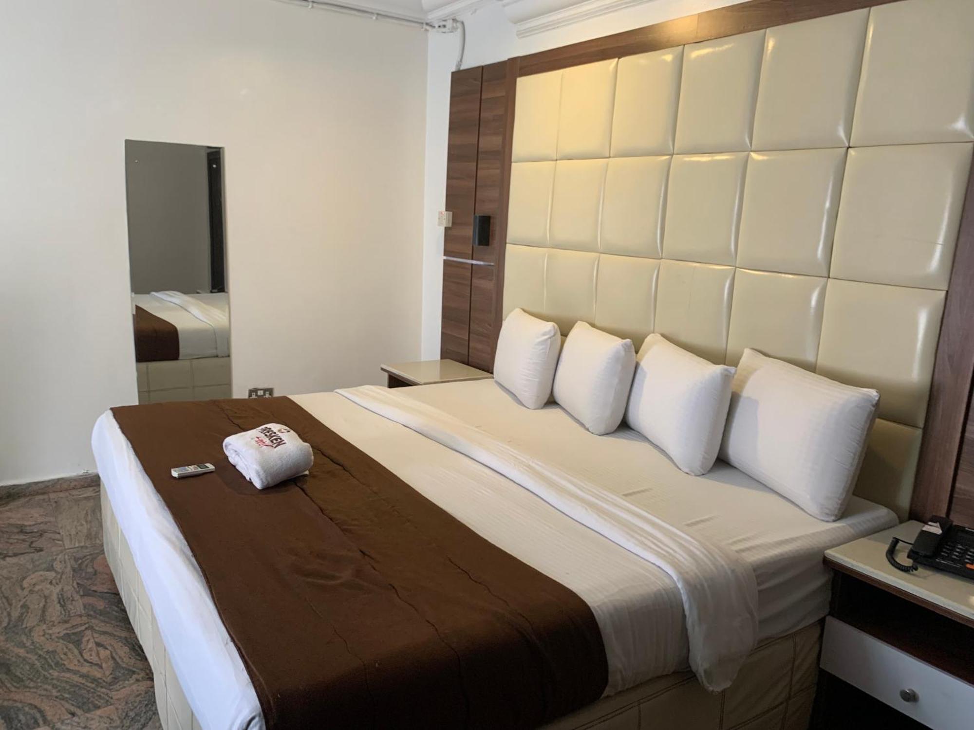 Presken Hotel @Oniru Lagos Esterno foto